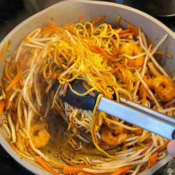 stir fry chow mein with shrimp