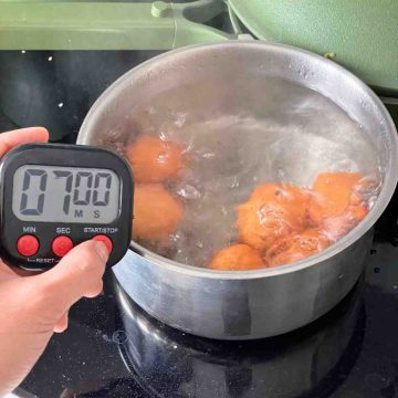 cooking 7 minute soft boiled eggs