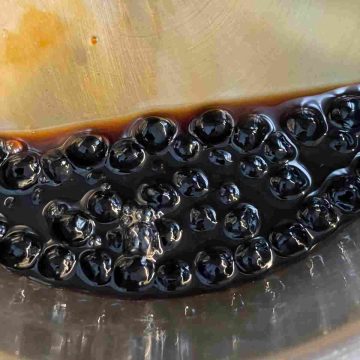 soak tapioca pearls in okinawa black sugar