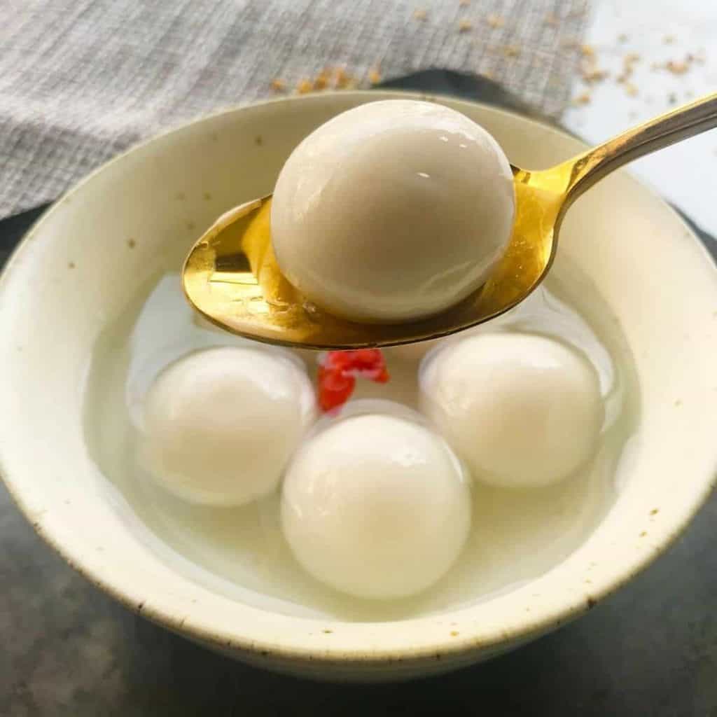 Glutinous rice balls with spoon