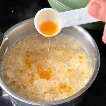 add sesame oil to chicken sweetcorn soup