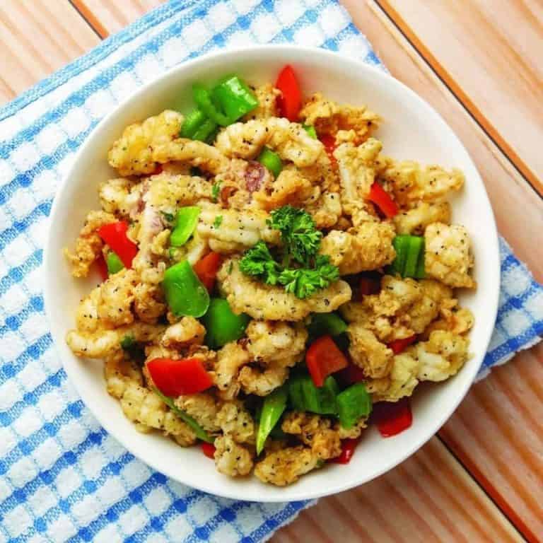 Salt and pepper squid recipe with red and green peppers