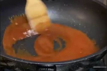 Cook the sauce until it simmers