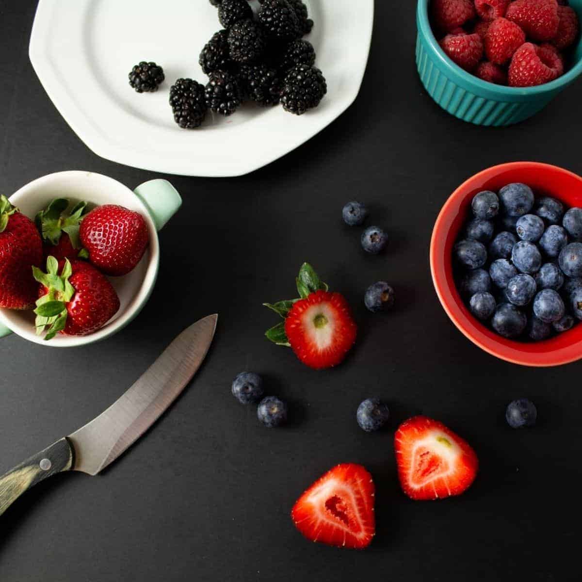 Use bowls and paper towels when storing berries to keep them fresh longer