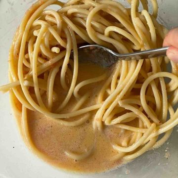 add spaghetti to cod roe pasta sauce