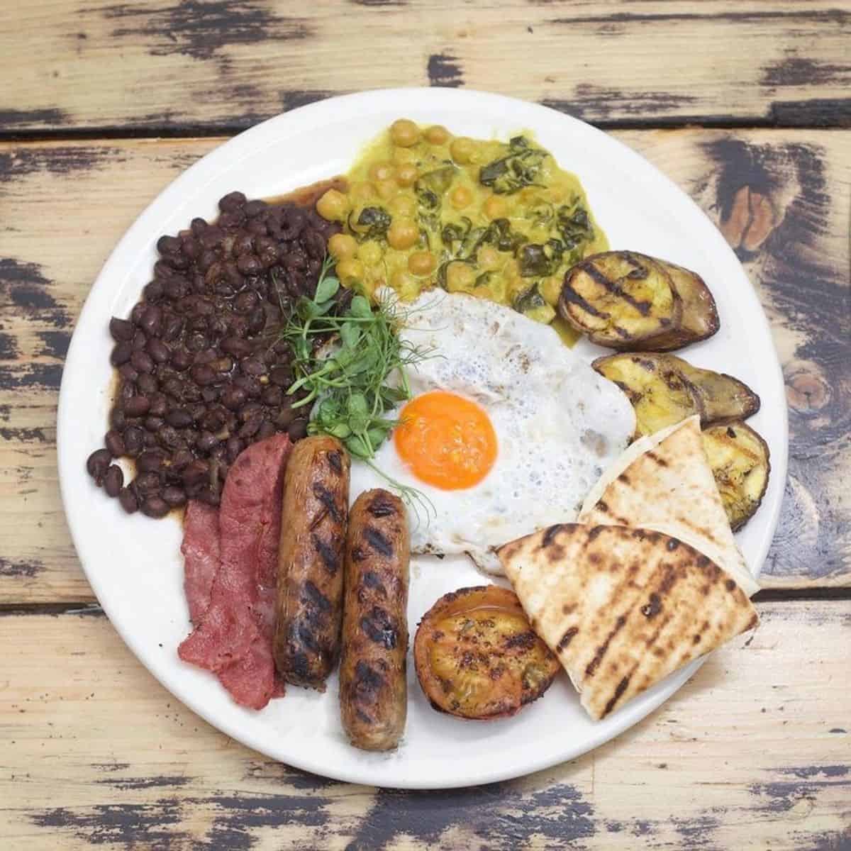 full Colombian breakfast Guanabana