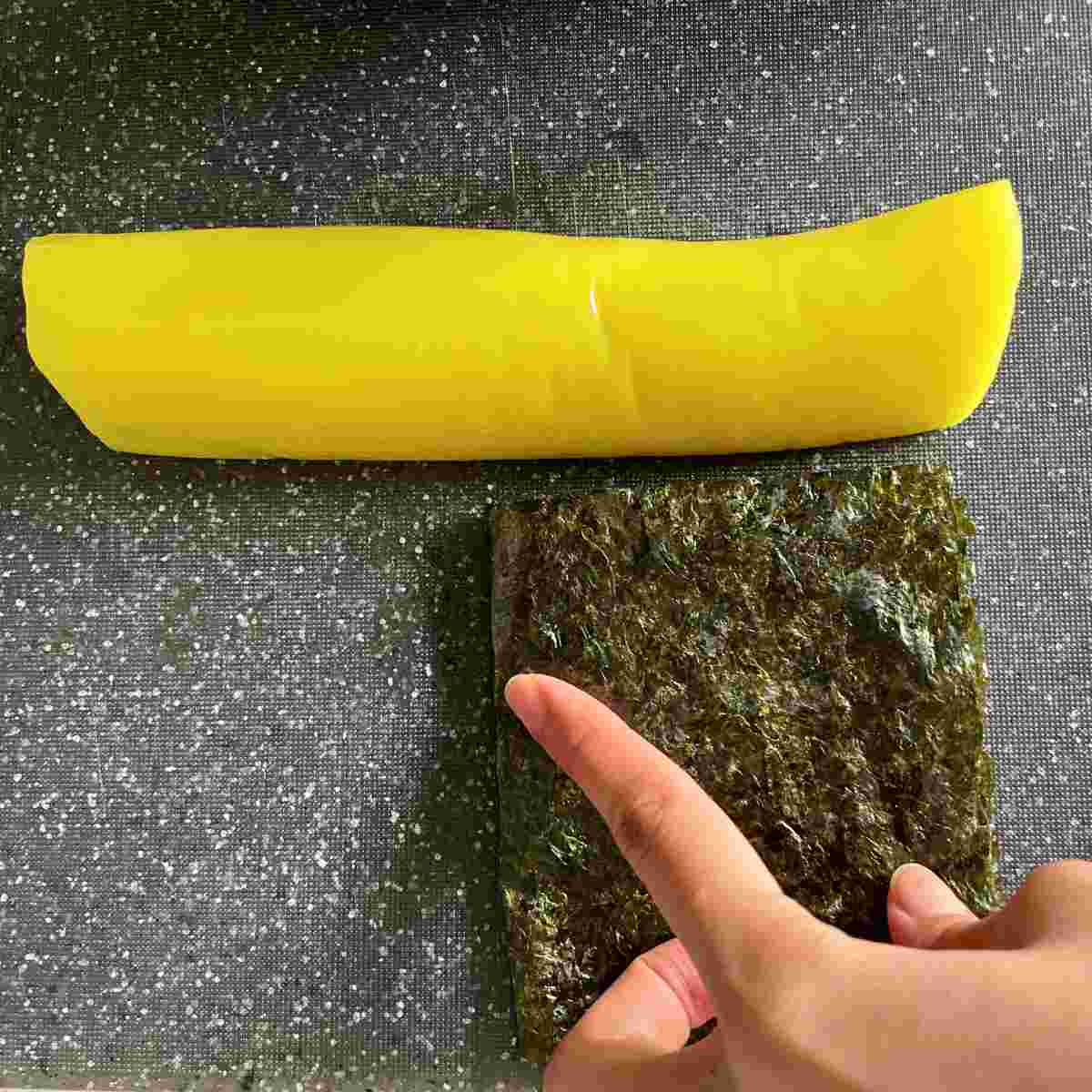 How to cut yellow daikon