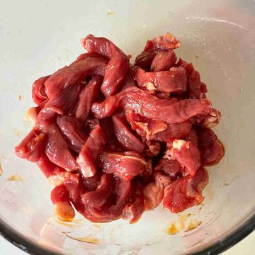 Marinate crispy chilli beef
