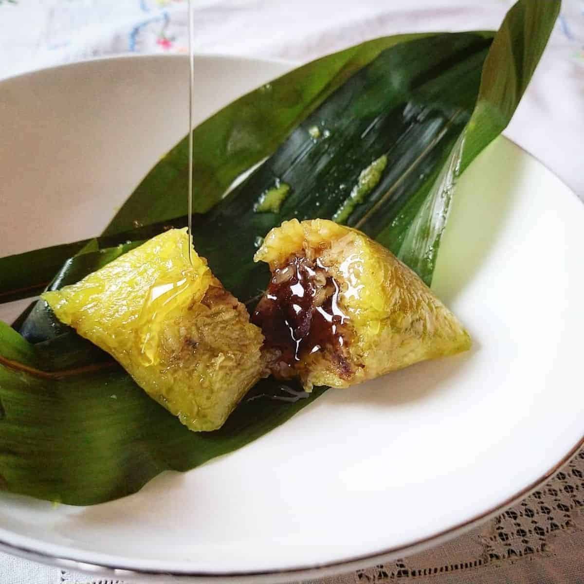 sweet zongzi with red bean