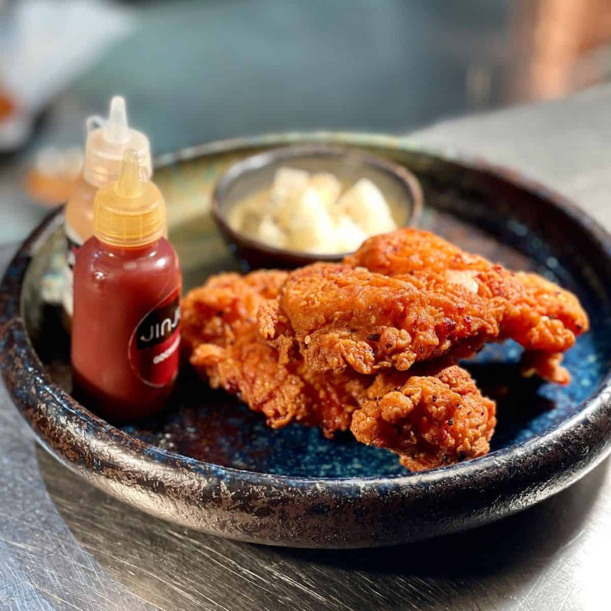 Jinjuu spicy korean fried chicken with sauce