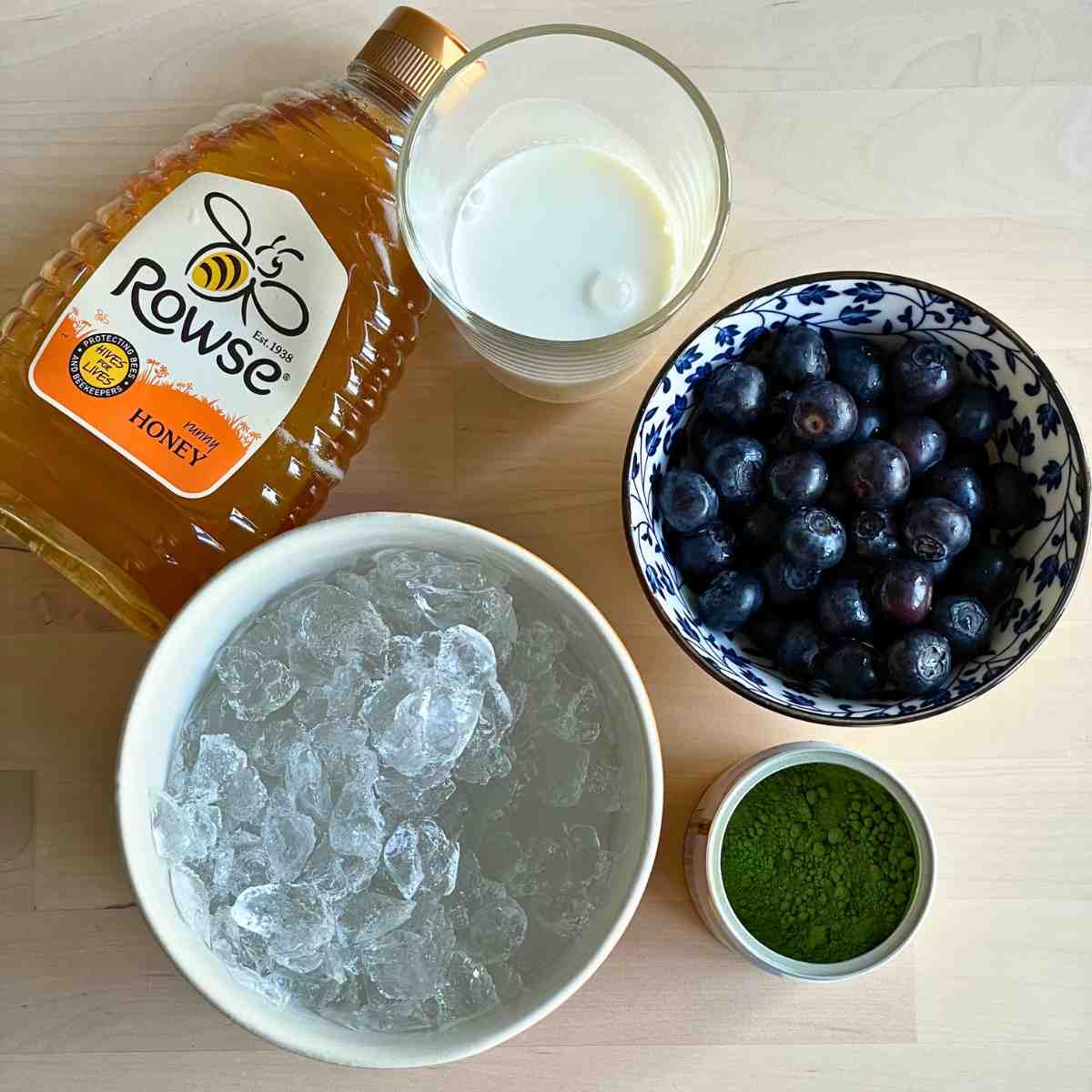blueberry matcha latte ingredients