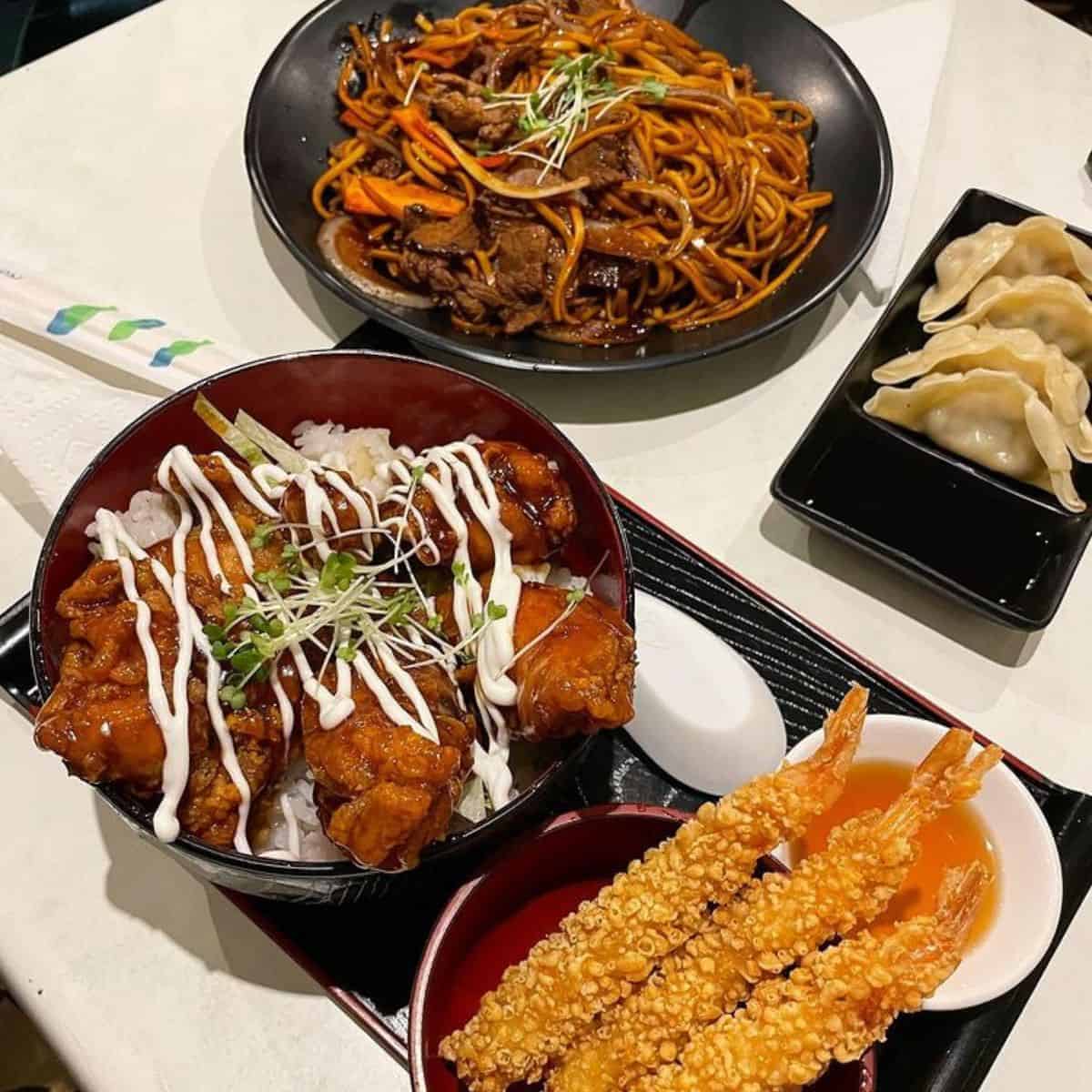 japanese noodles rice bowl and sides Pompoko