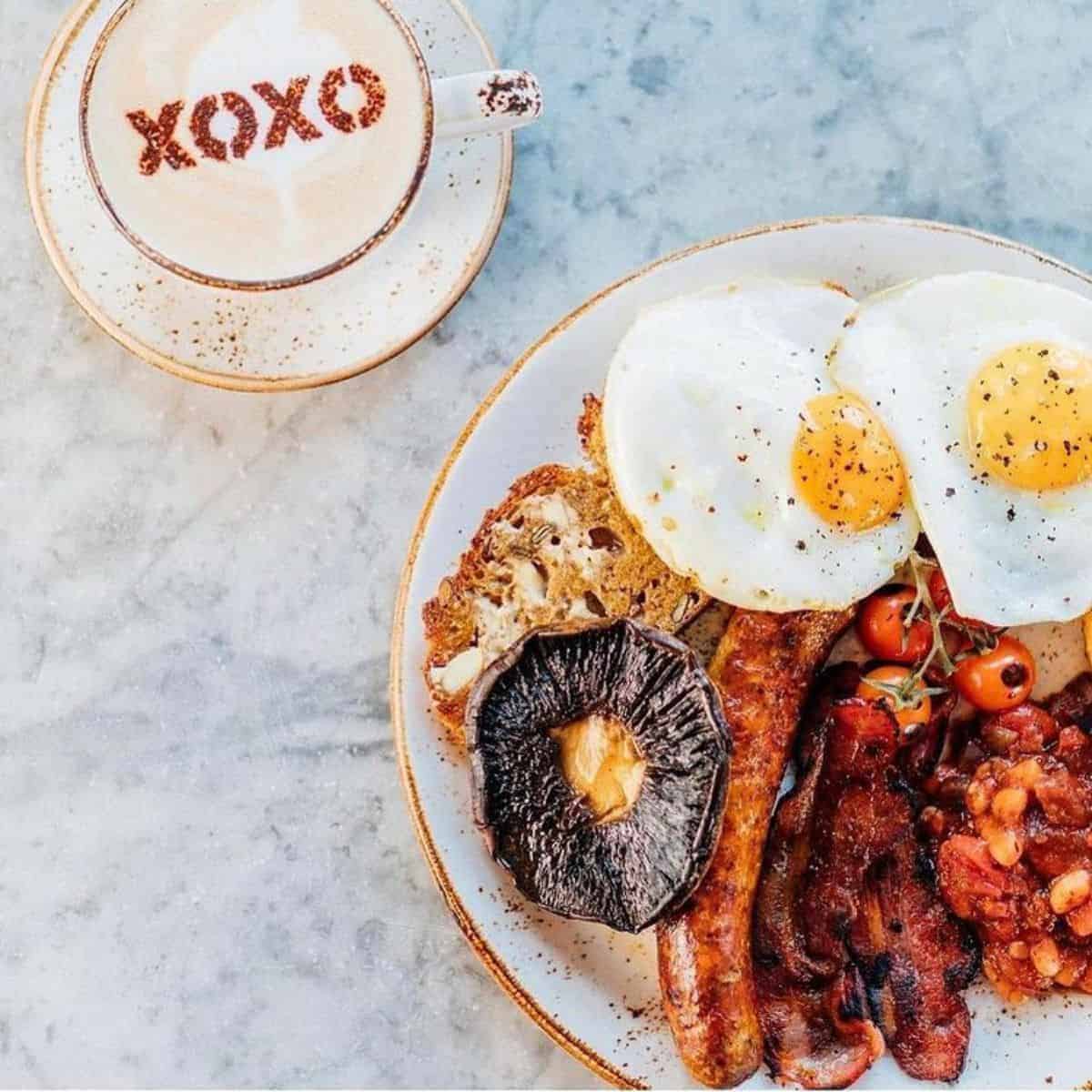 xoxo brunch plate and coffee
