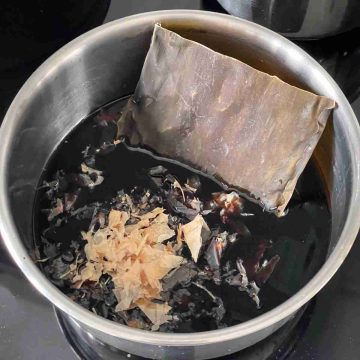 boil shoyu kelp bonito stock