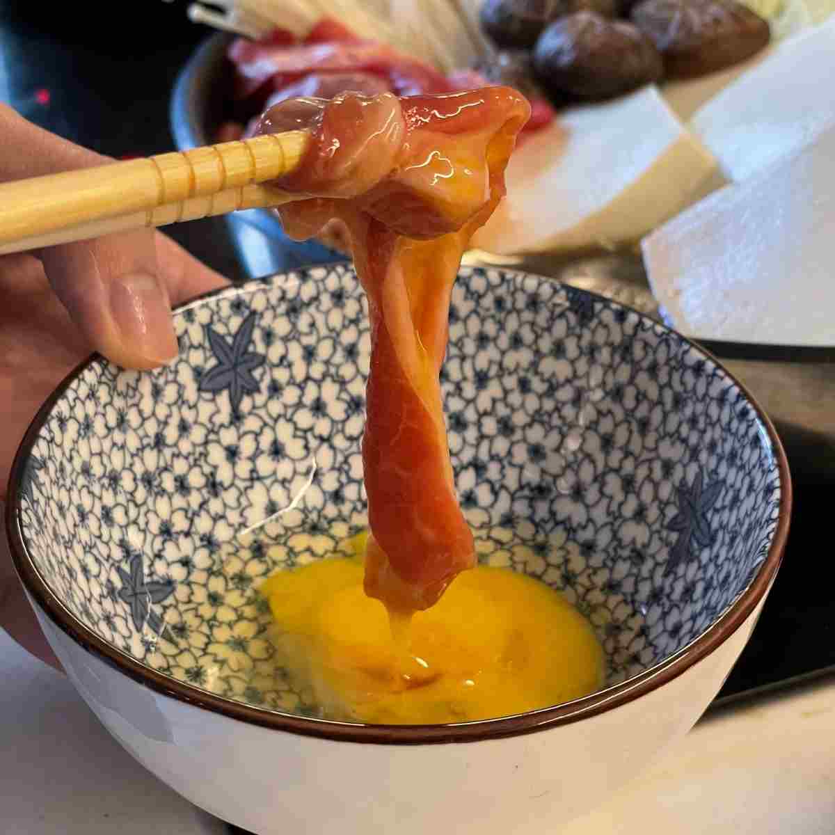 egg yolk dip with sliced beef