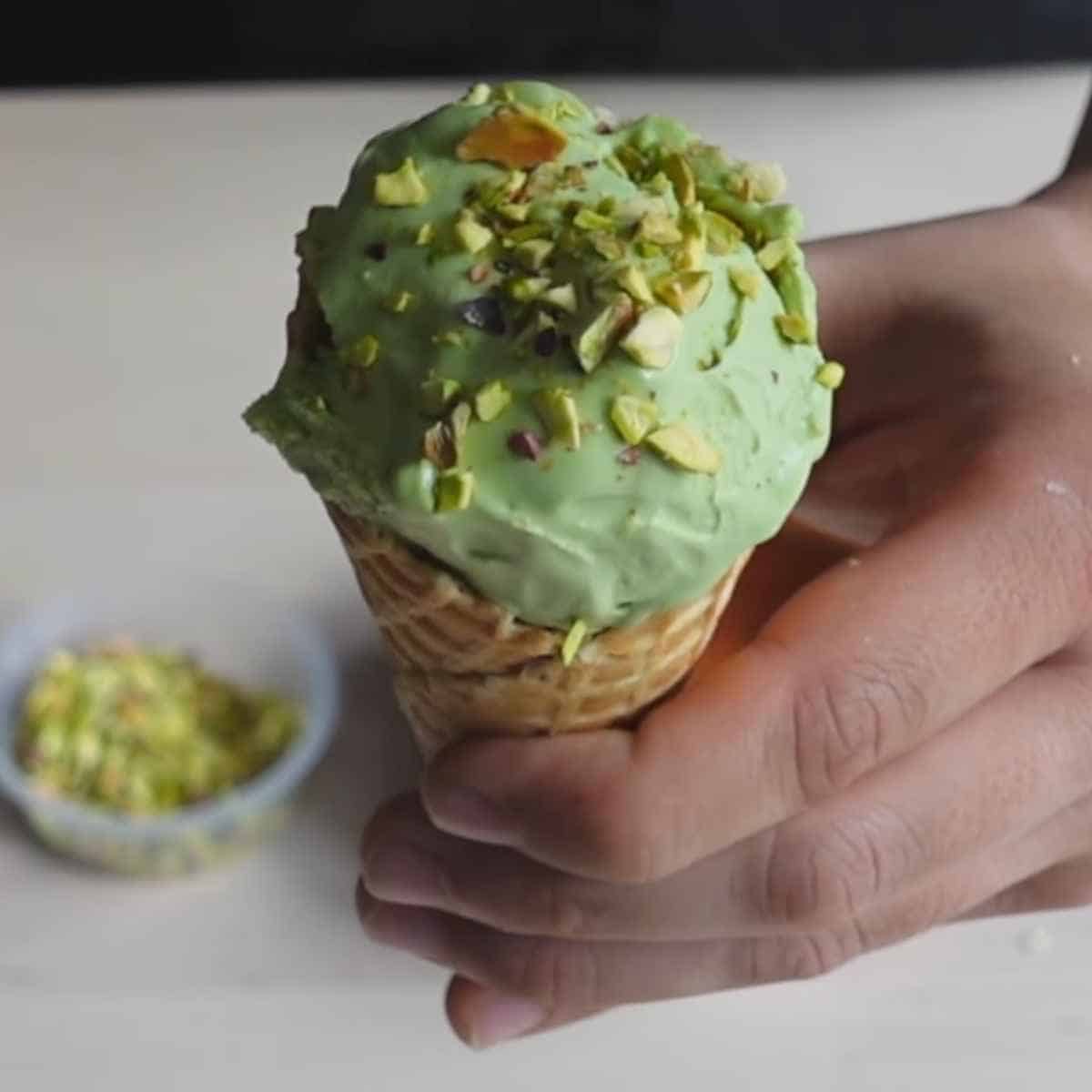 pistachio topping for green tea ice cream