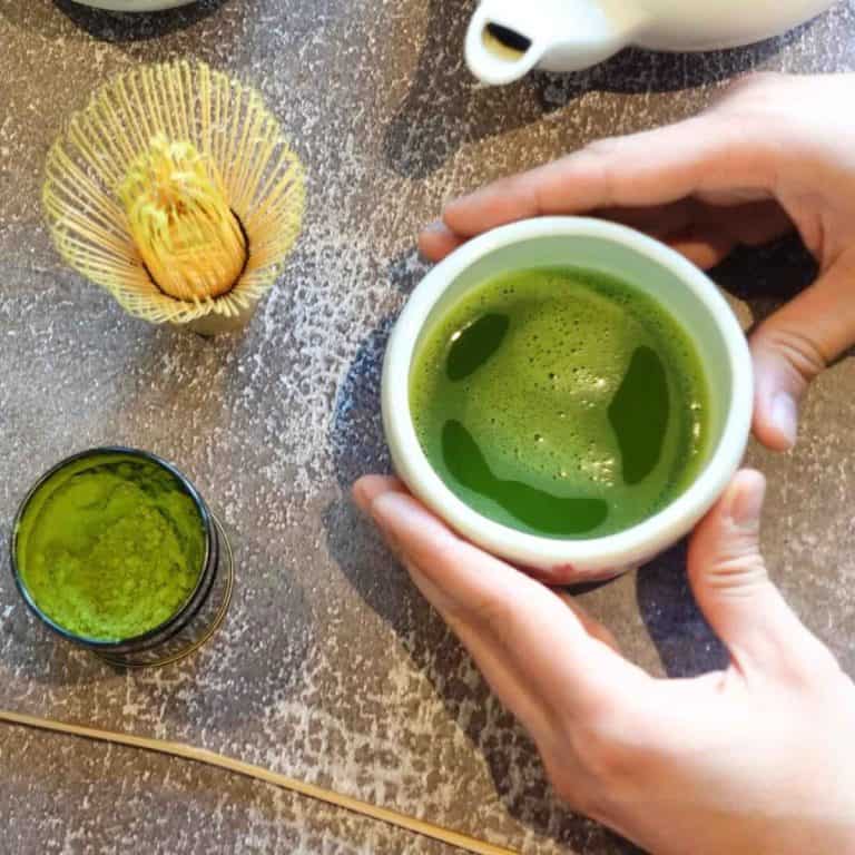 How to make matcha Japanese green tea at home